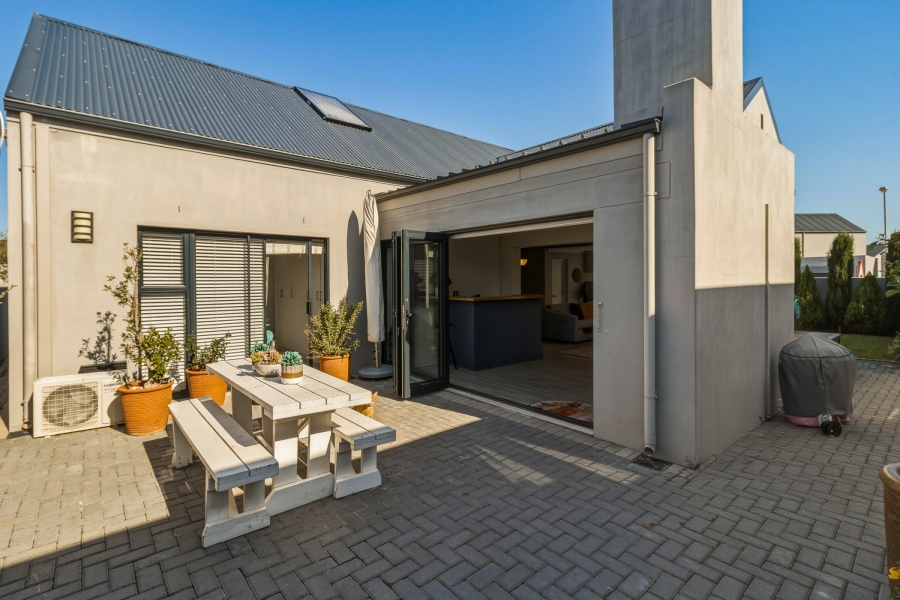 3 Bedroom Property for Sale in Aan de Wijnlanden Western Cape